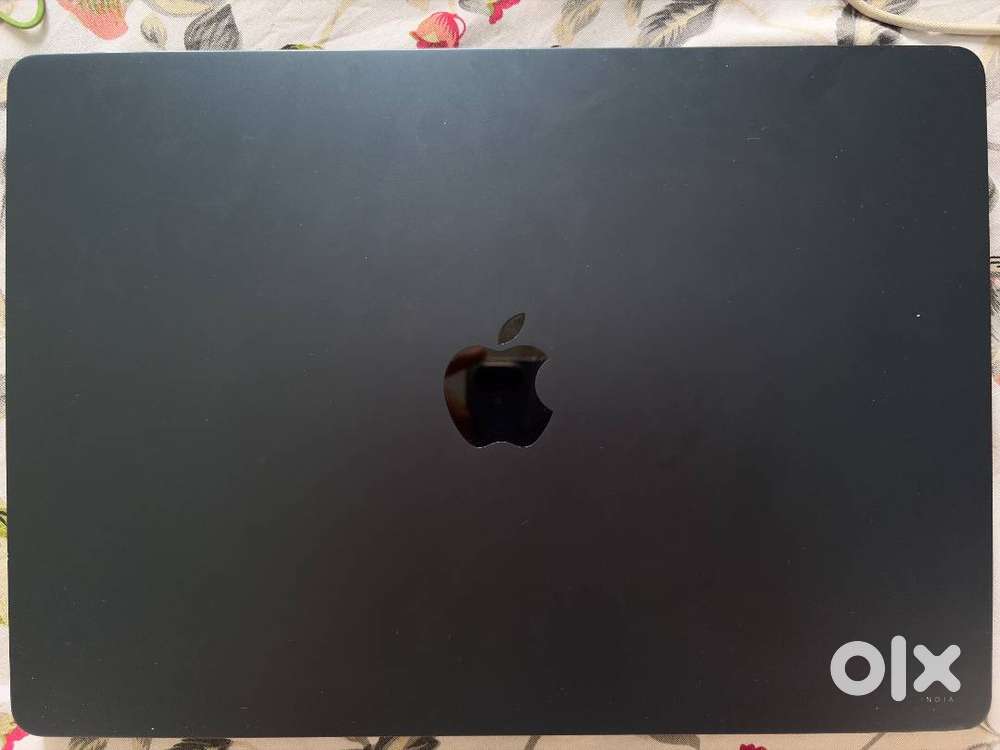 Apple MacBook Air M3 (15-inch, 2024)  16GB RAM  512GB SSD  Midnight