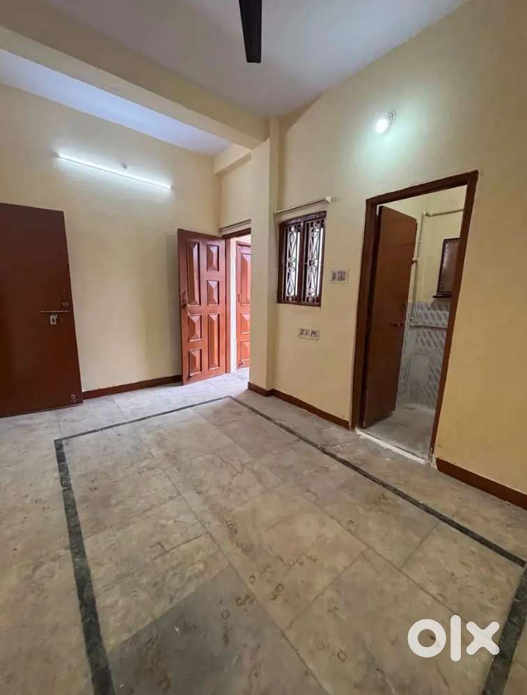 1BHK flat for rent in aliganj lucknow