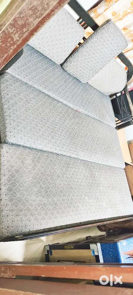Sofa come bed