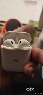 Airpods with battery problem