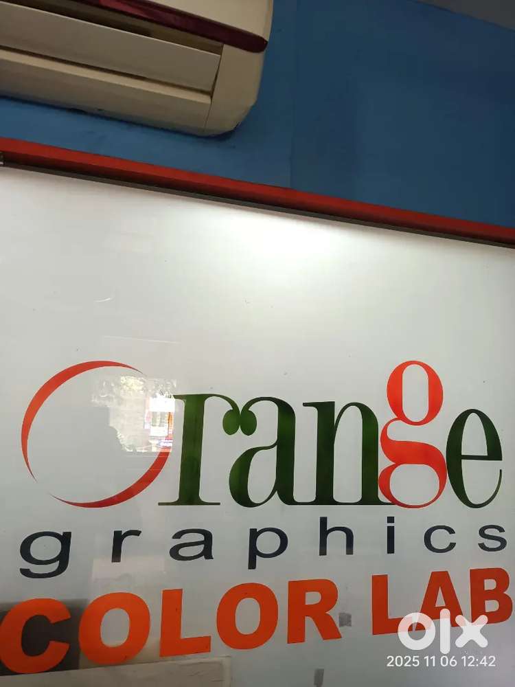 Graphics designer