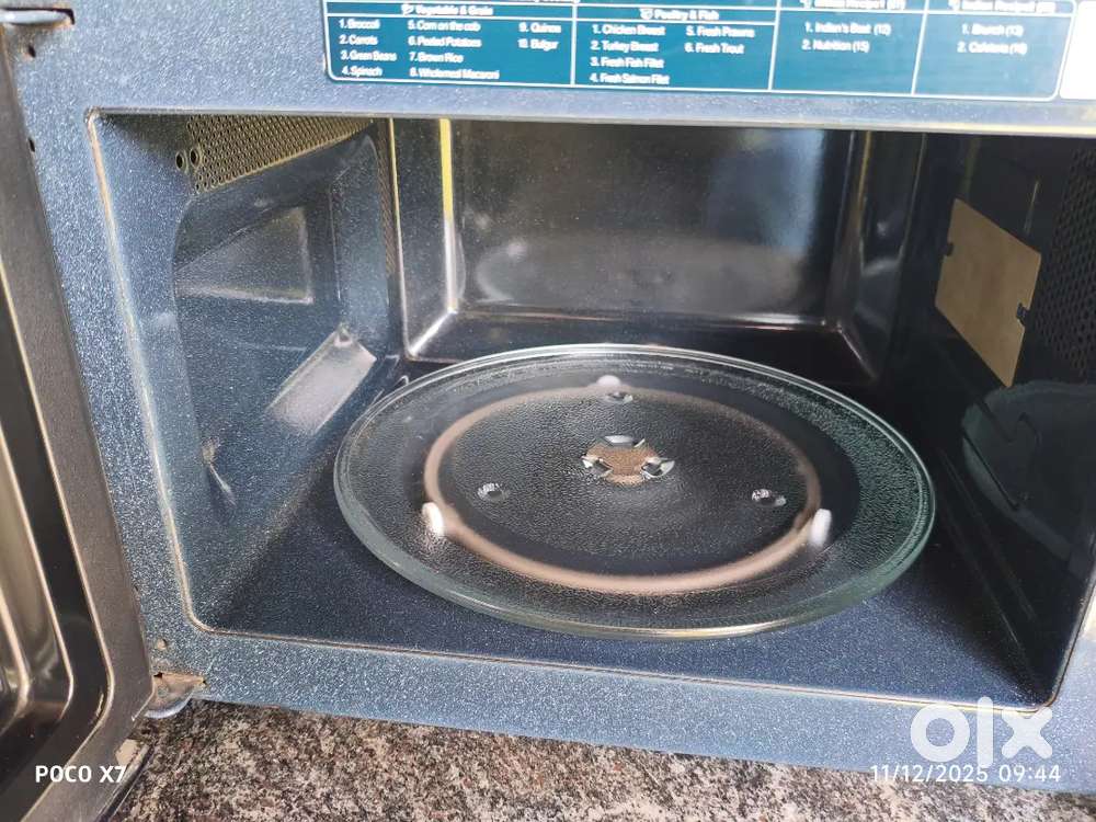 Microwave 23 L solo