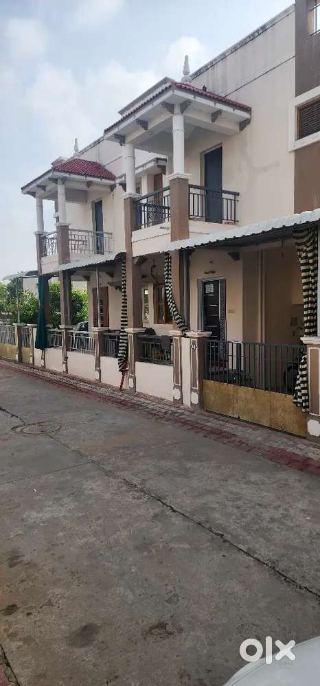 2 rooms available chhe. Heritage township kada chokdi Visnagar