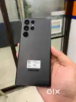 Samsung's galaxy S24 ultr with all accessories