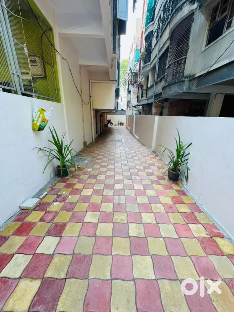 2 BHK FLAT FOR SELL IN MAHADEV AREA VVNAGAR
