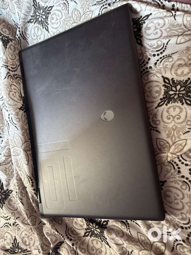 Alienware m16 r2