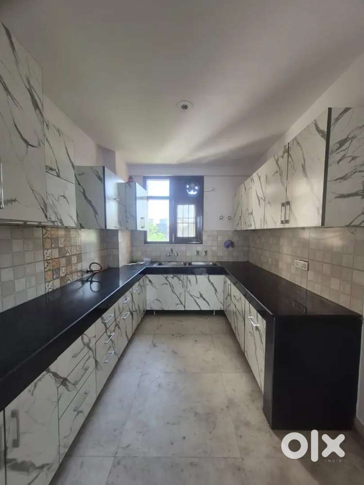 3bhk semi furnished sector 91
