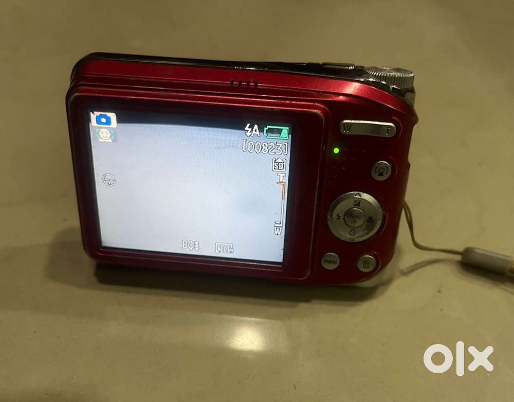 GE J1050 digital camera