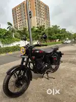 Royal Enfield classic 350cc brand new condition dual disc mat black