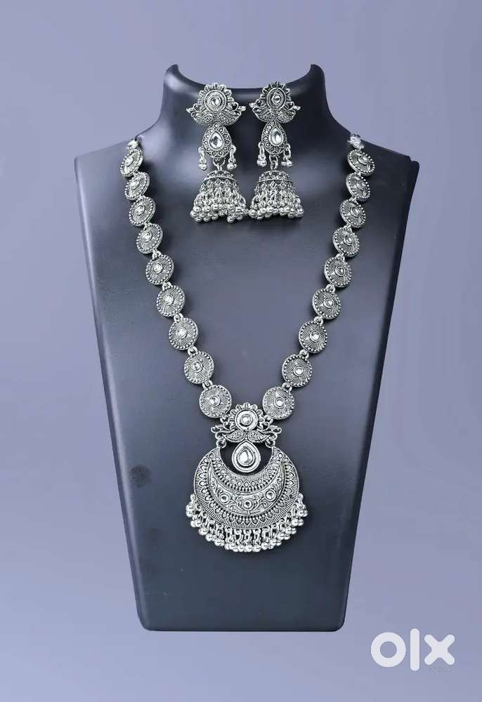 Crafted beautifully Jwellery for all the gentle ladys