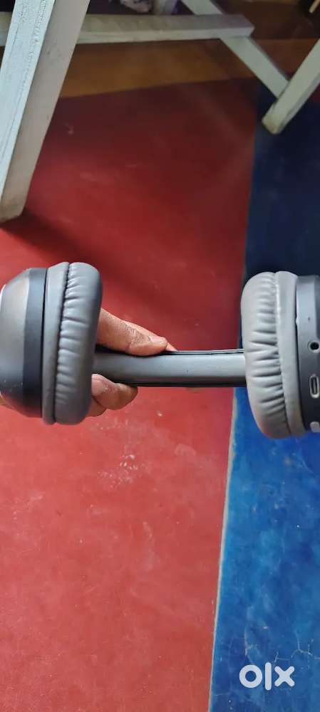 Very  good sound condition good Deep bass