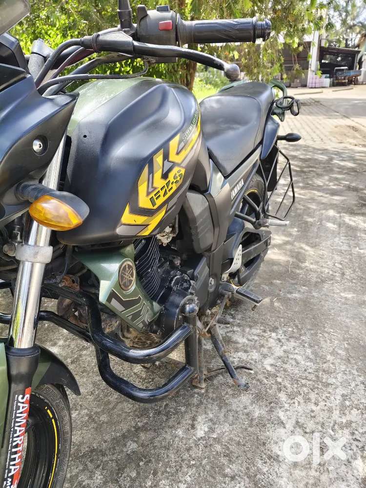 Yamaha fzs