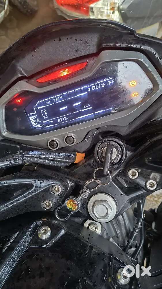 PULSAR NS 200 TOP MODEL DOGITAL METER WITH BLUETOOTH CONNECTIVITY