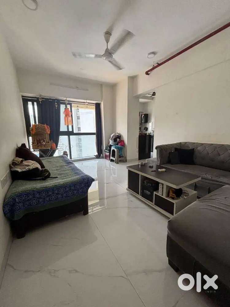 [GIRLS ONLY] 1 Hall Bed available at Level One residencies Oshiwara.