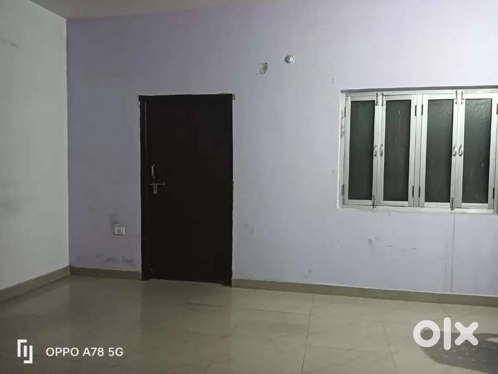 2/3bhk house only for family Gomti Nagar