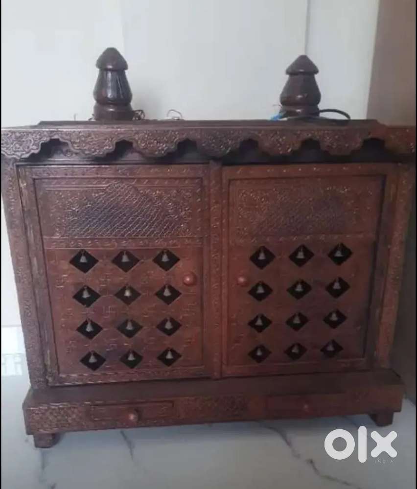 Wooden mandir