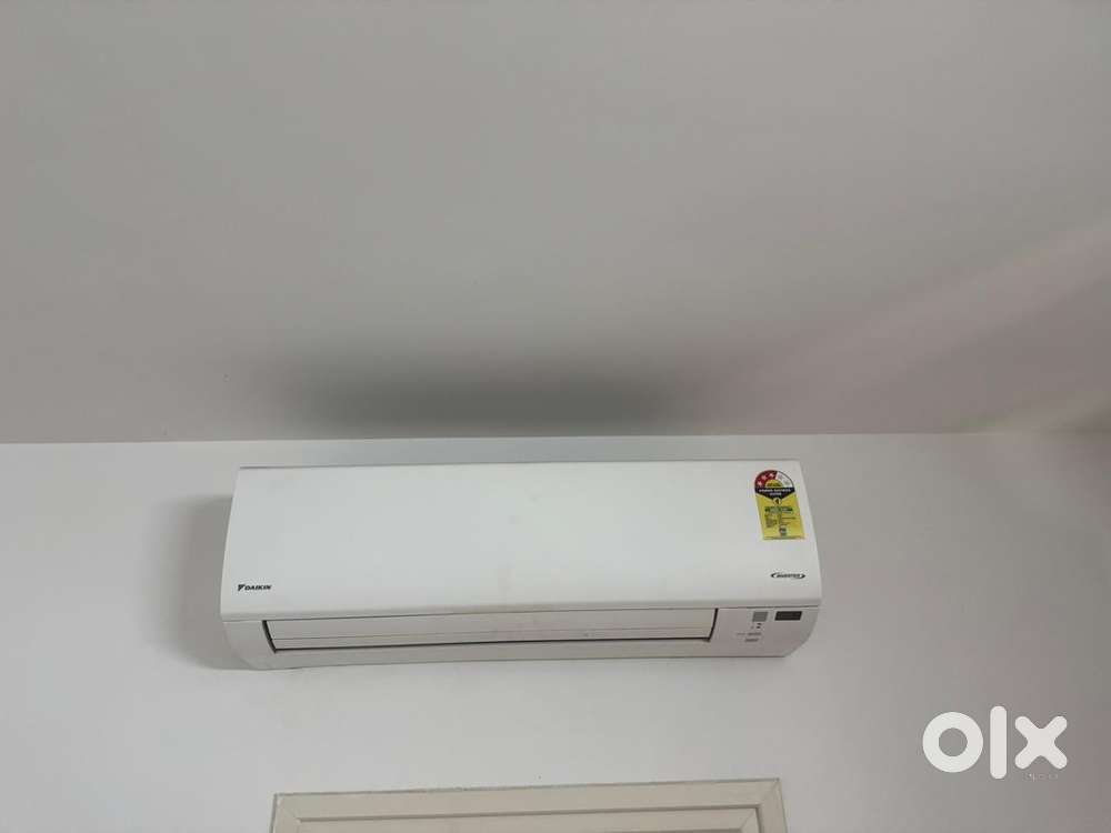 Diakin 3 star 1.5 ton split AC avaiable for sale