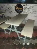 Hotel dinng tables
