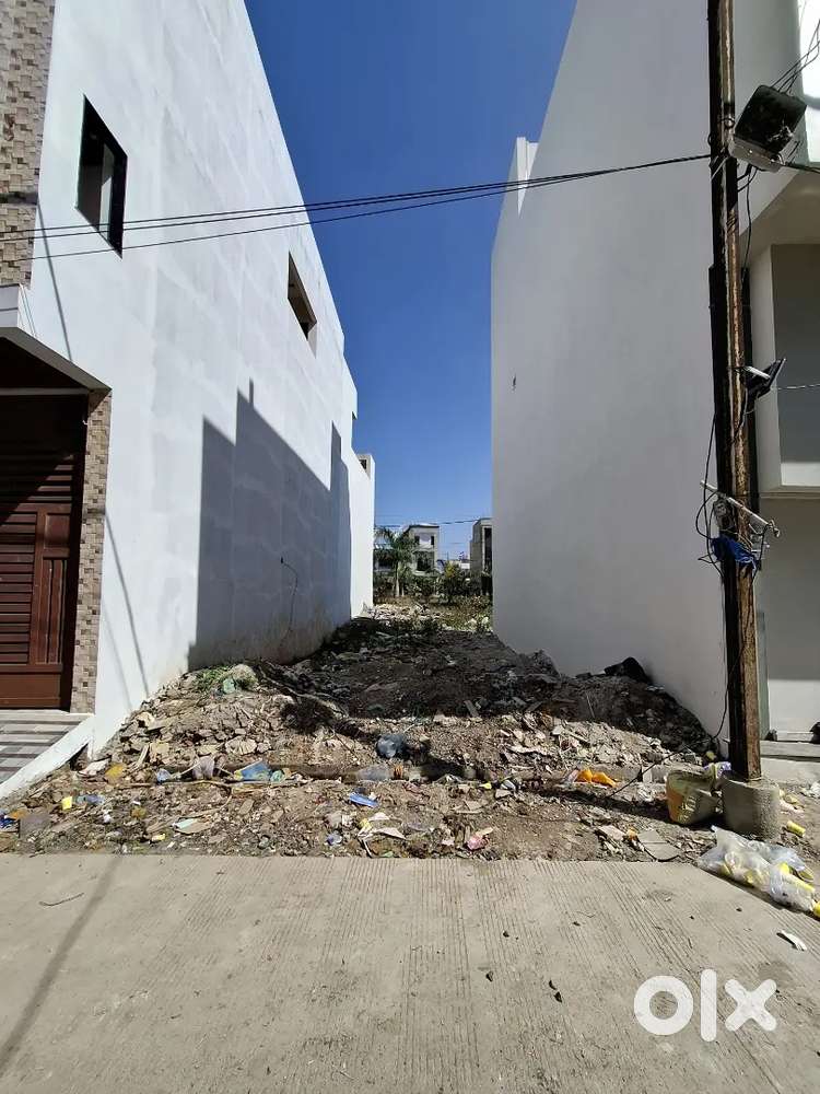 Indralay Highland में 20x42 का प्राइम प्लॉट  Radisson सामने