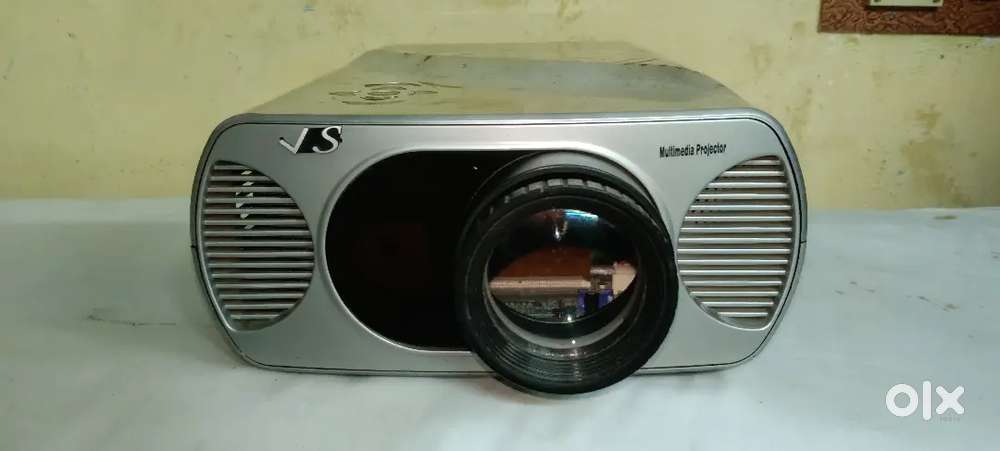 Victory multimedia projector
