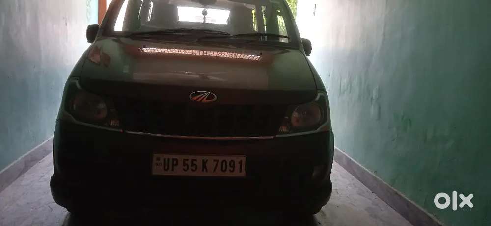 Mahindra Xylo 2012