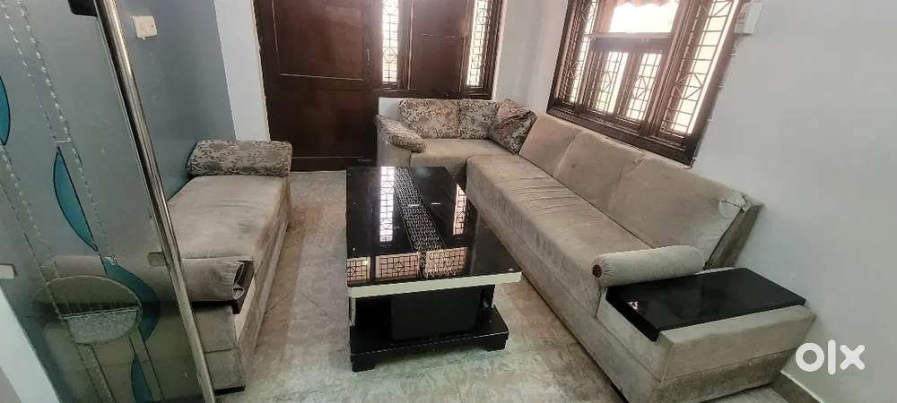 L corner sofa