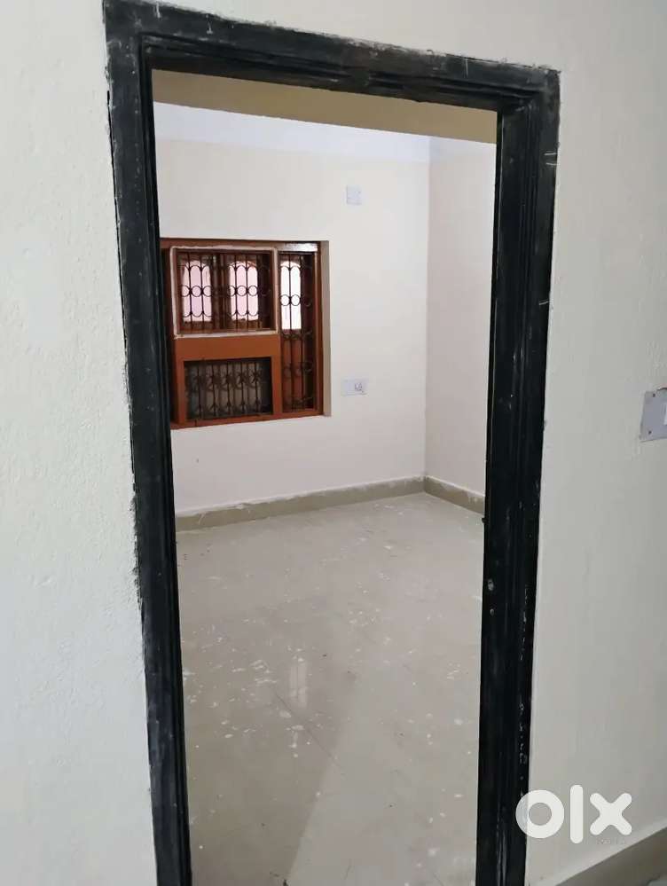 1BHK ROOM AVAILABLE