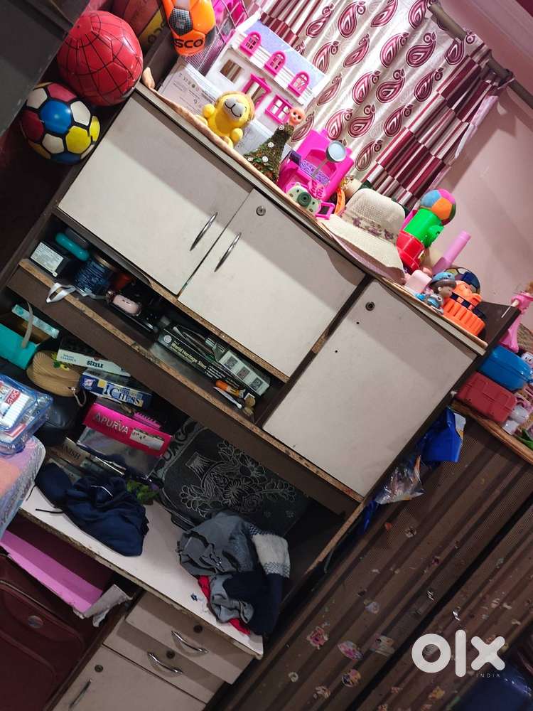 Computer table with lots of storage