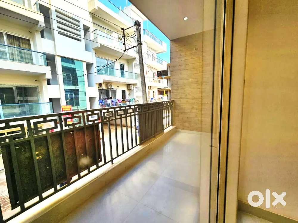 Gated Society Spacious 3 Bhk Flat with LIFT in Gated Society