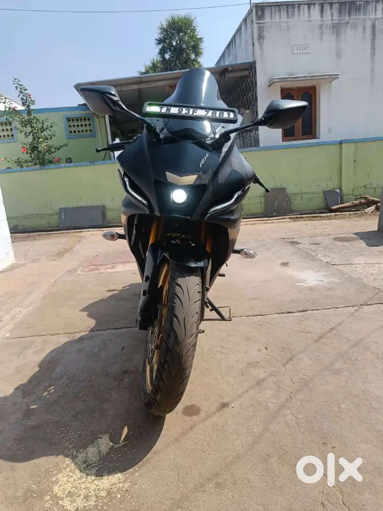 Yamaha R15 V4
