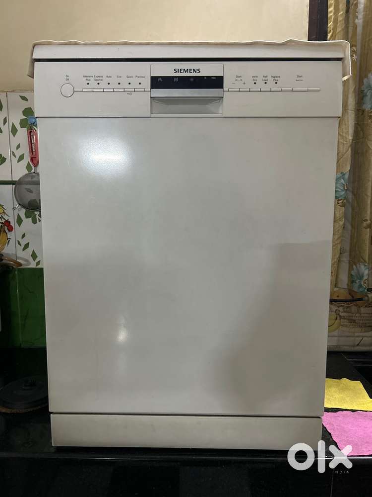 Siemens Dishwasher (white colour)