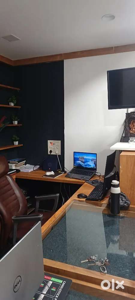 office available on rent