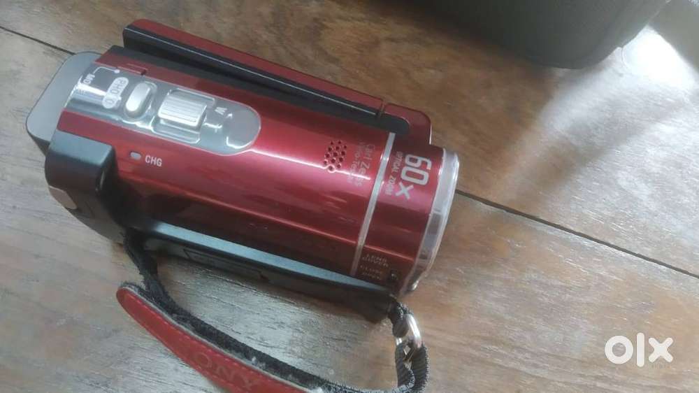 Sony Handy Cam with Original Sony Brand Bag Wires Chargers Battery etc