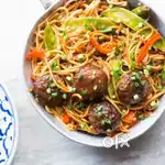 Chinese Cook chaiye aur helper jisk noodles Momos chilly potato aaye