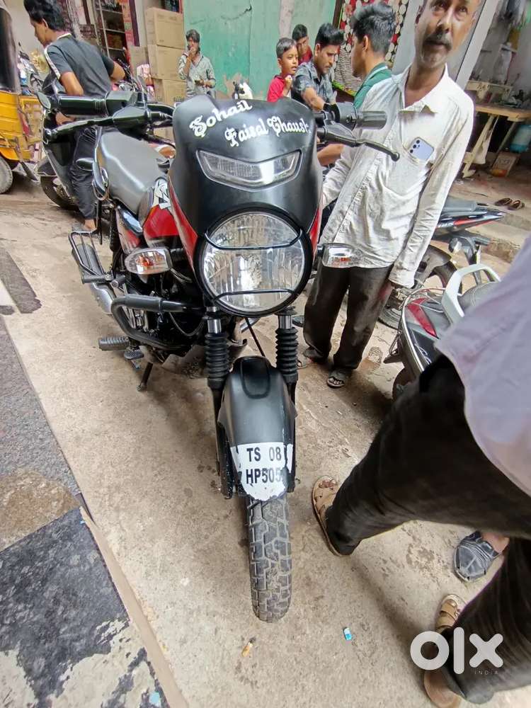 It's neat nd clean vichel orginal kms showroom track single hand use