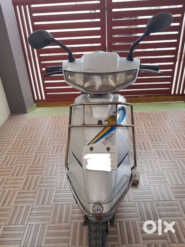 TVS Scooty ES
