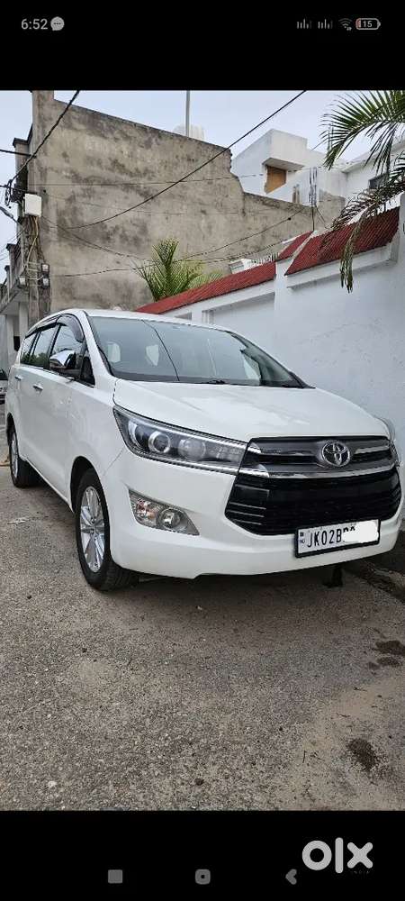 Toyota Innova 2016