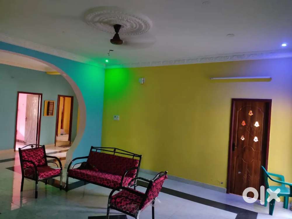 Men's Pg 3500 available Near Perungalathur Railway station