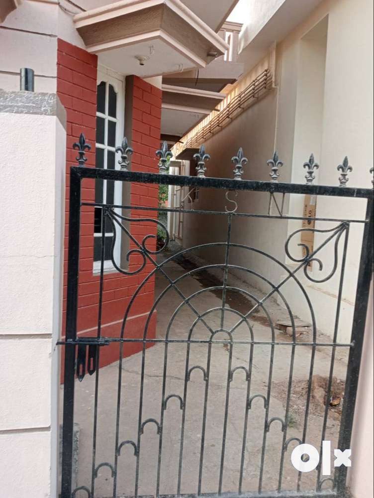 House for sale in heart of the town in Malavalli