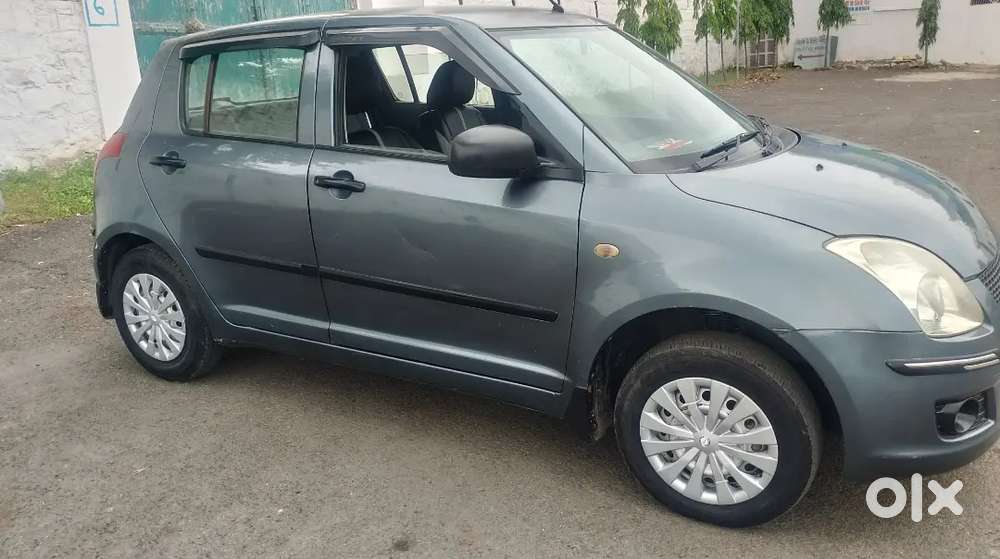 Maruti Suzuki Swift LXI