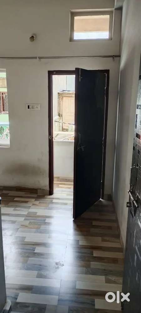 Studio flat Fully independent available Roommate required for sharing