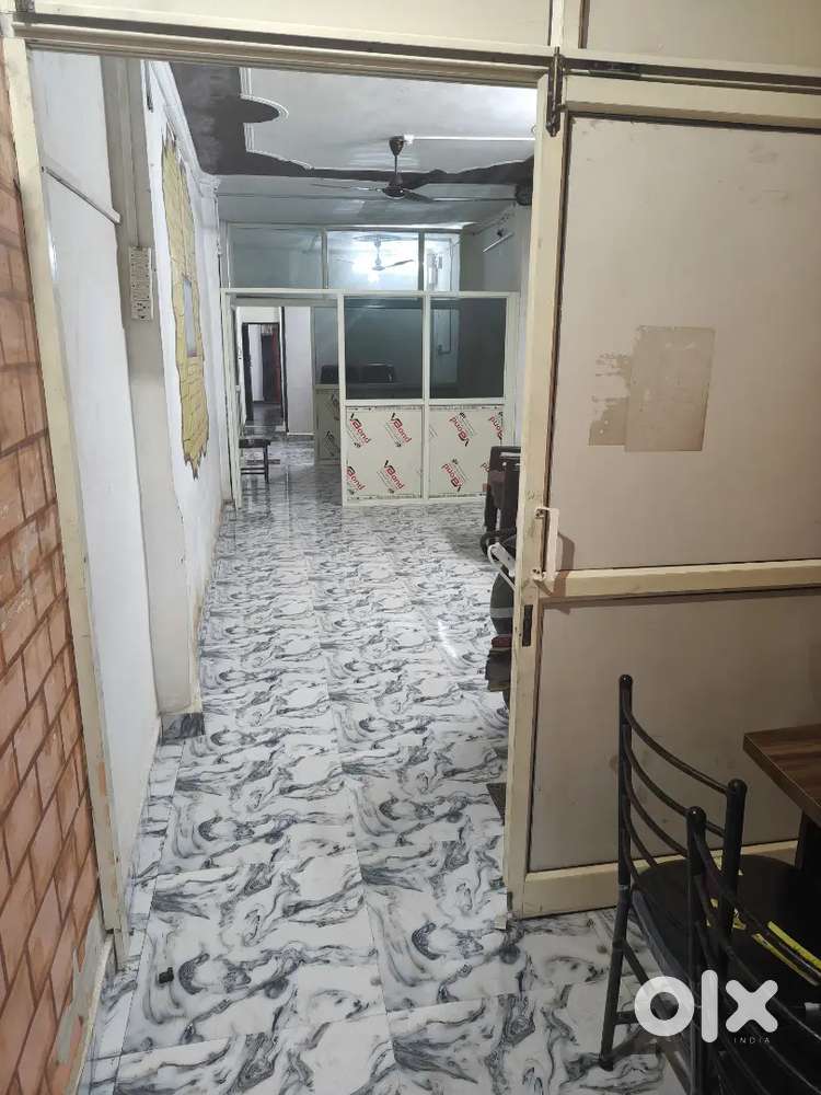 Commercial main road PE 3 bhk+hall full furnished rent p birla nager m