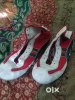 Mat shoes for sports