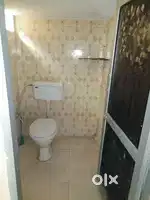 Independent floor with decent area
