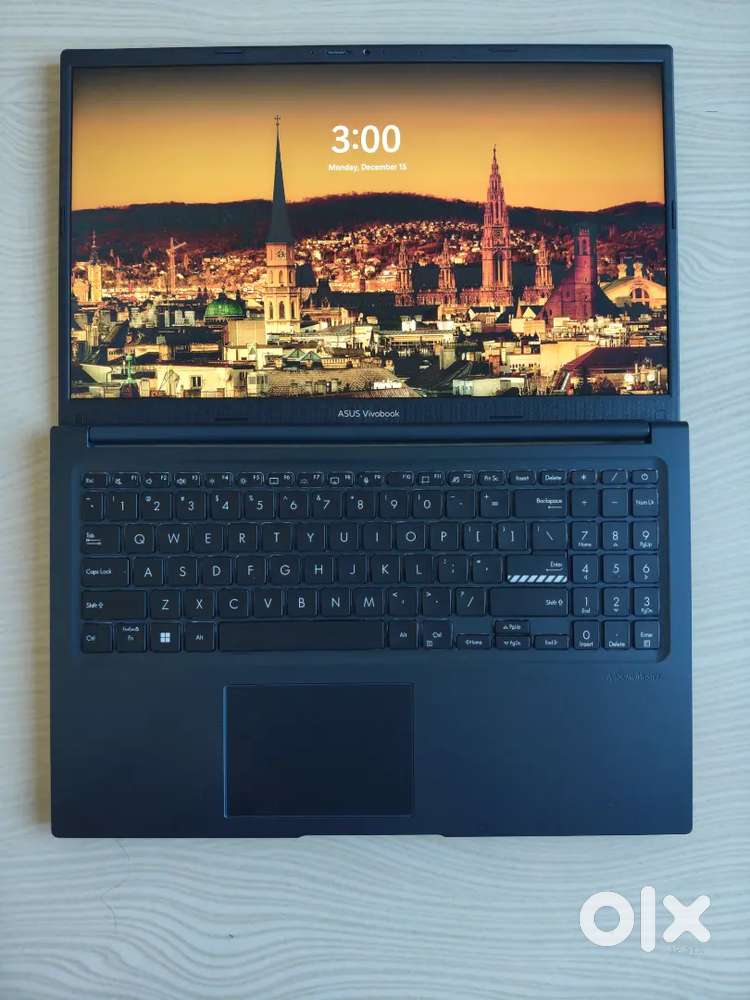Asus vivobook 15