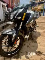 White color ns 200 bike