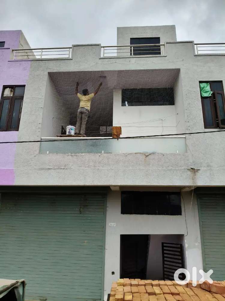Kiraye par dena h Sanganer me hai 2 manjil bana hua hai 20 * 24 ka hai