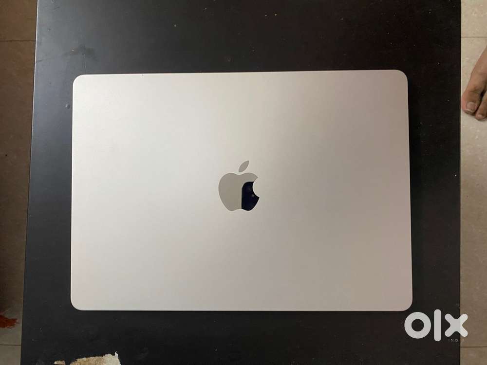 Macbook Air - M3/256GB - 2024 - Negotiable