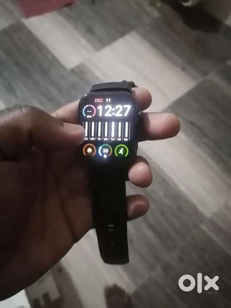 Matrix sun glass and noice watch