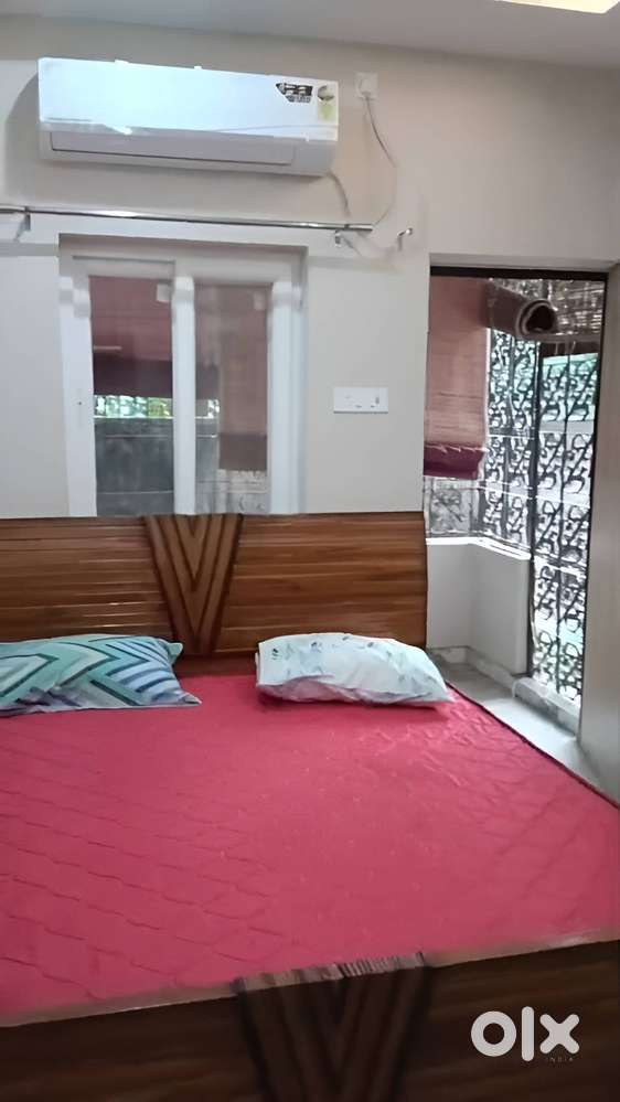 Newly 1BHK Fully Furnished in Nadesar, Mint House